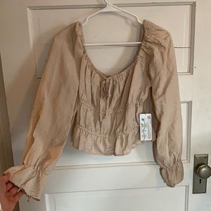 Long-Sleeved Cute Top